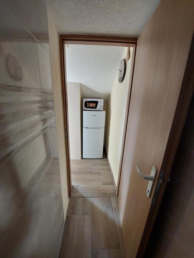 Apartmani Piskoric Vir Exteriér fotografie